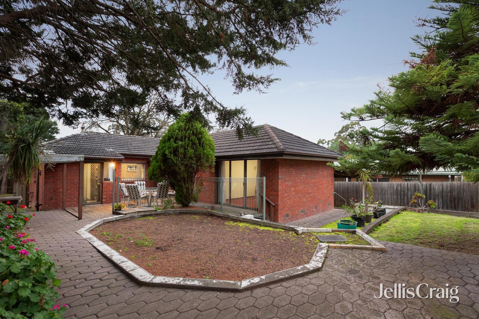 3 Simmons Court, Greensborough image 15