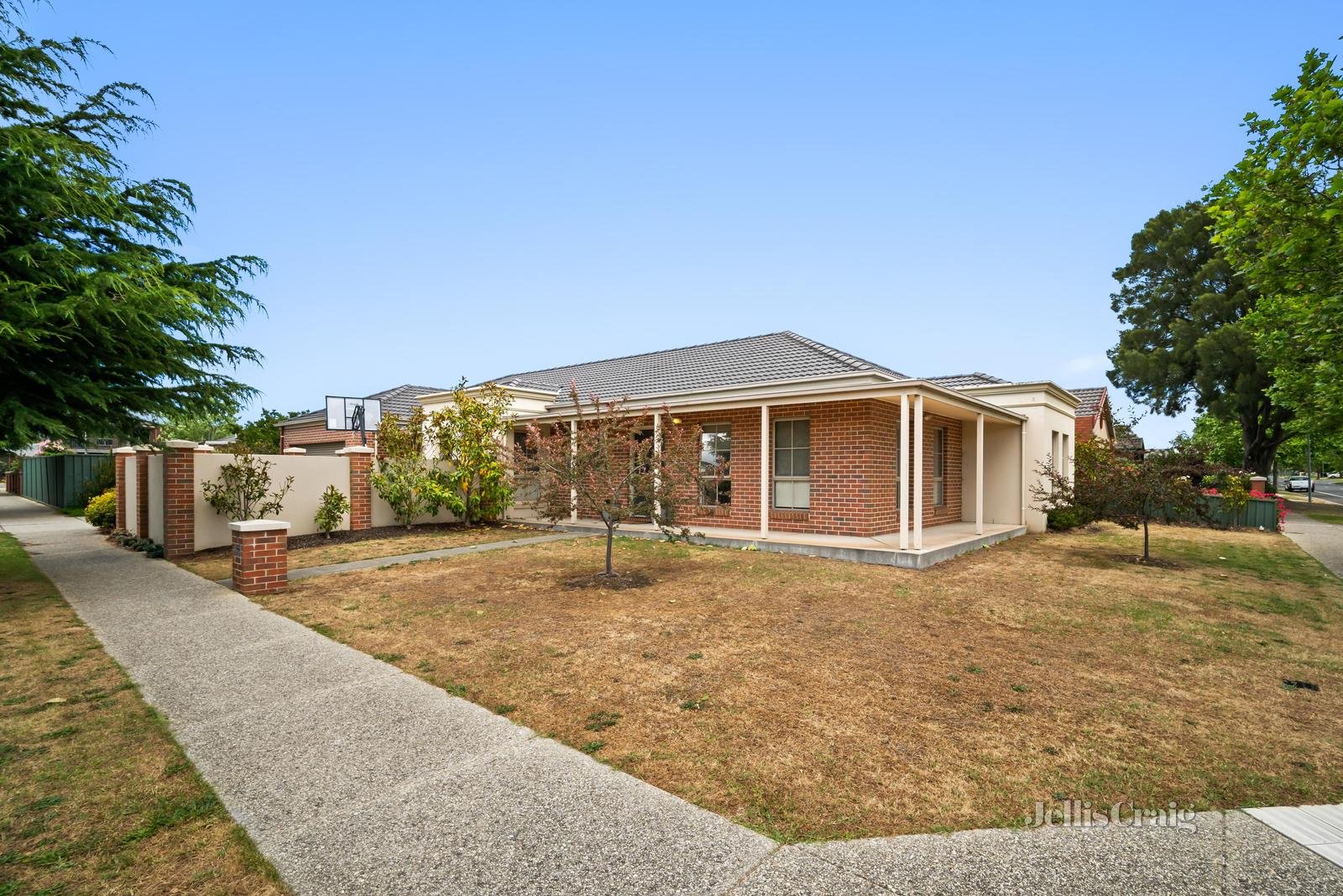 3 St Cedars Grove, Lake Gardens image 1