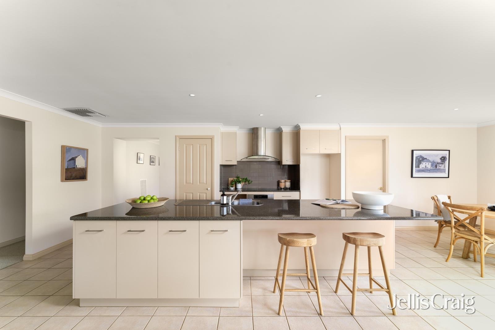 3 St Swindons Avenue, Lake Gardens image 4