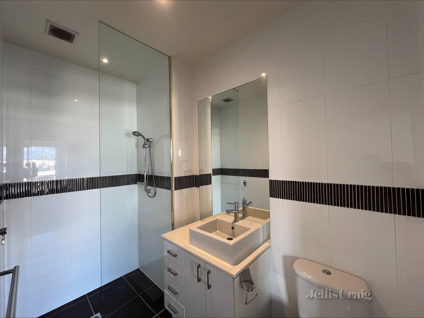 3 Stan Street, Clifton Hill image 8