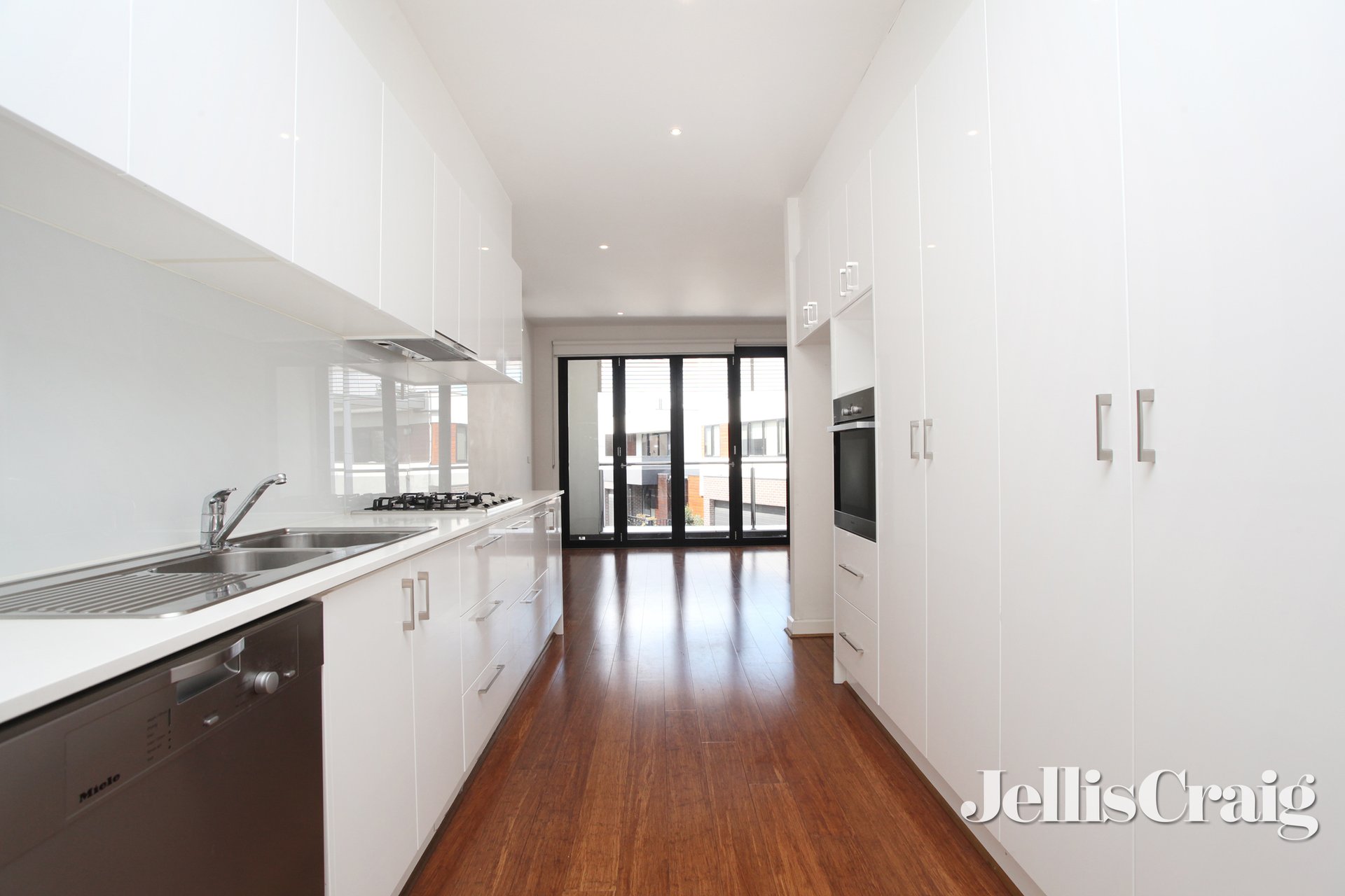 3 Stan Street, Clifton Hill image 2