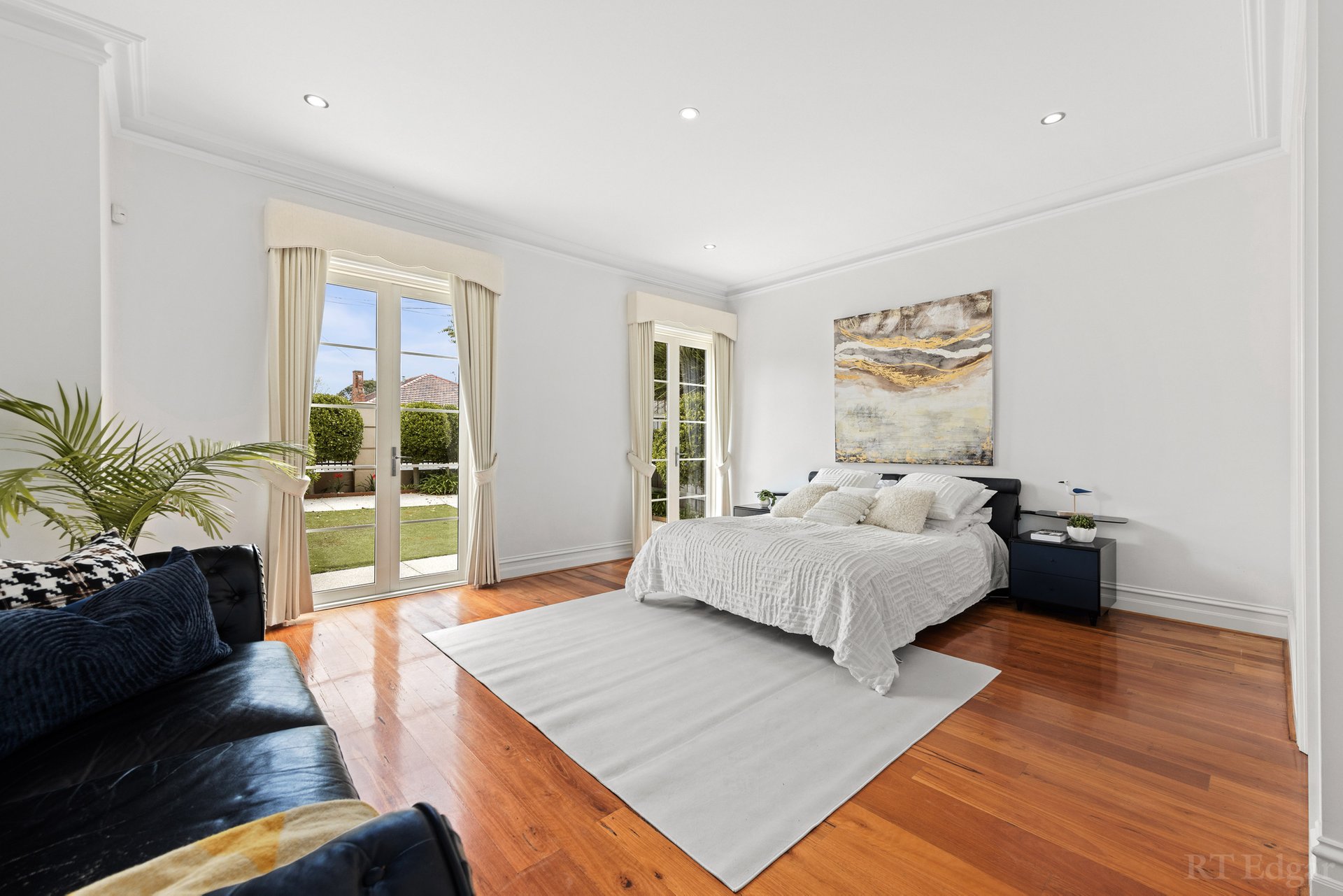 Property Gallery Thumbnail 12
