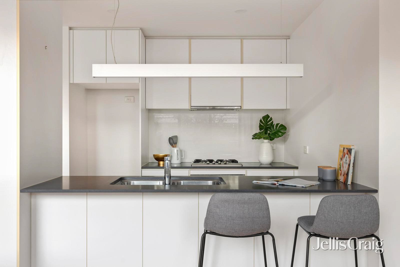 3 Station Walk, Box&nbsp;Hill image 7