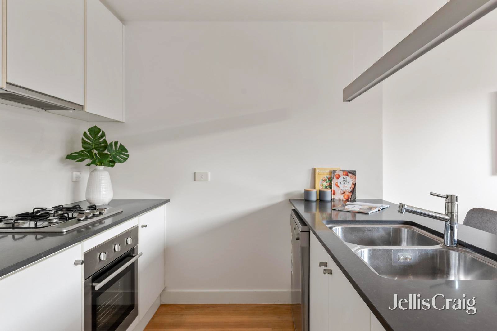 3 Station Walk, Box&nbsp;Hill image 8
