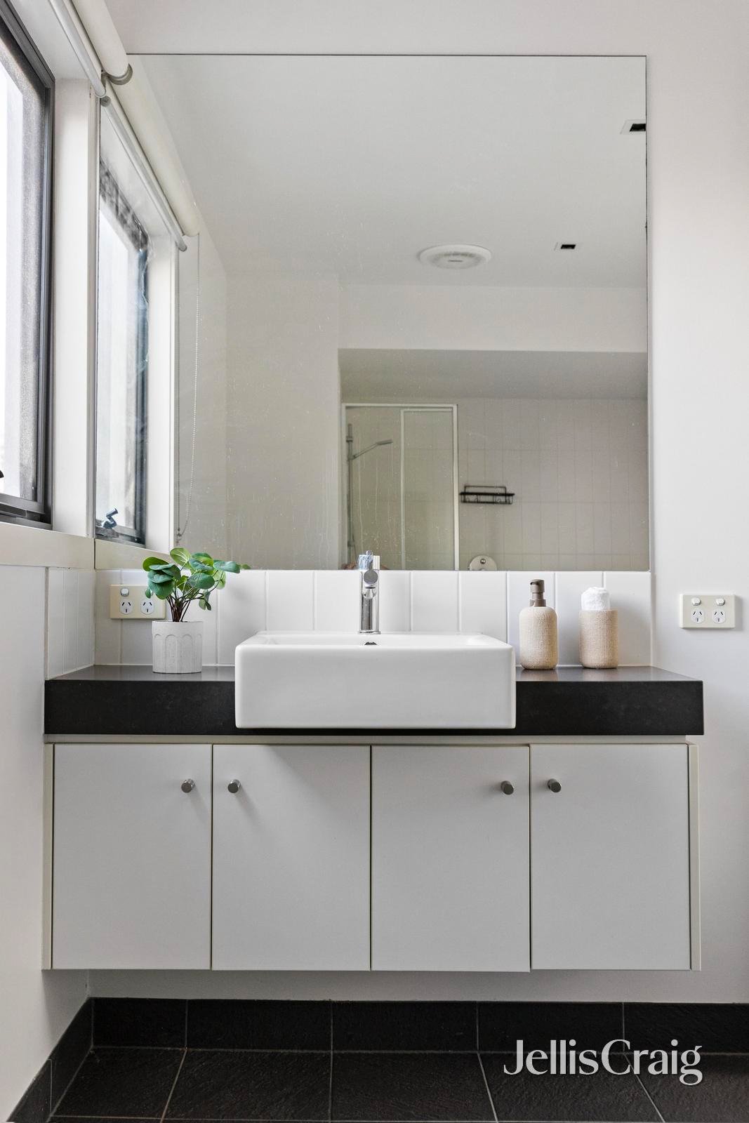 3 Station Walk, Box&nbsp;Hill image 10