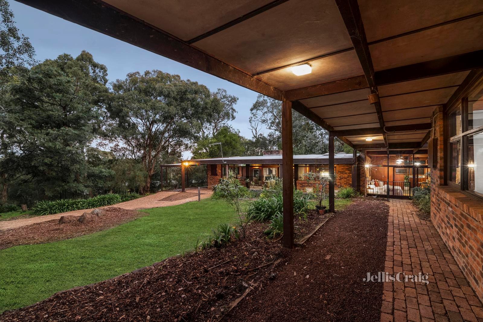 3 Stringybark Road, Eltham image 2