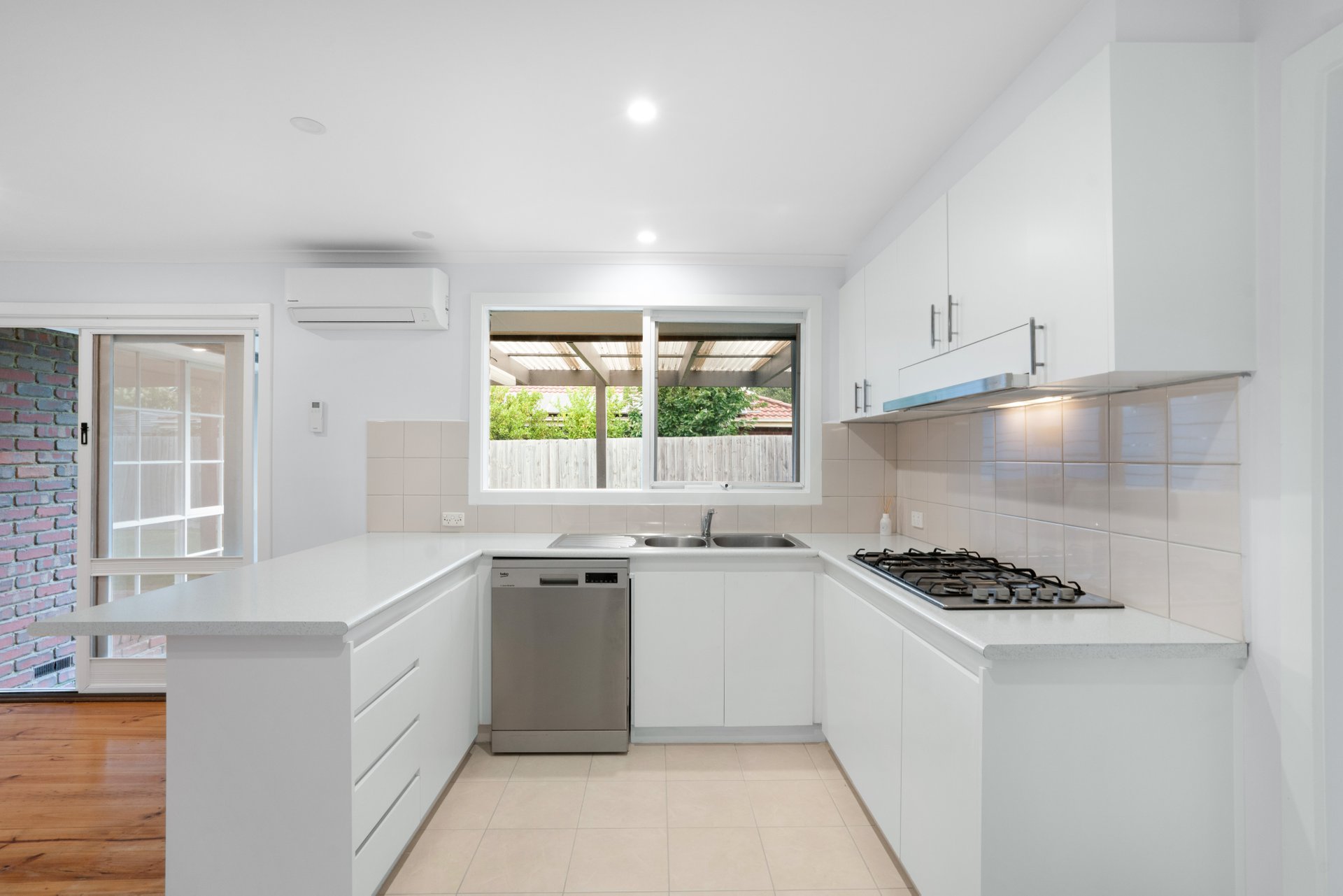 Property Gallery Thumbnail 4