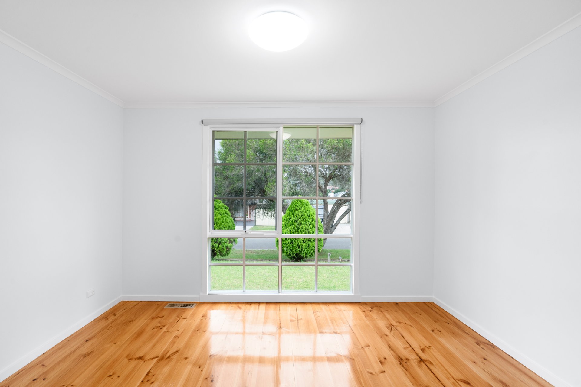 Property Gallery Thumbnail 6