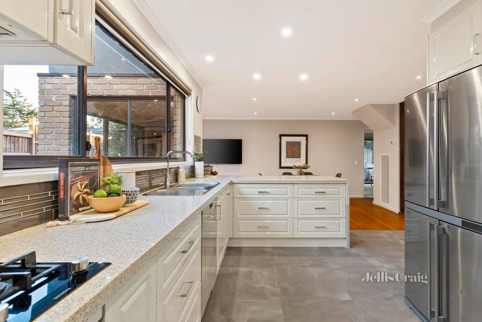 3 Tanbridge Way, Warranwood image 7