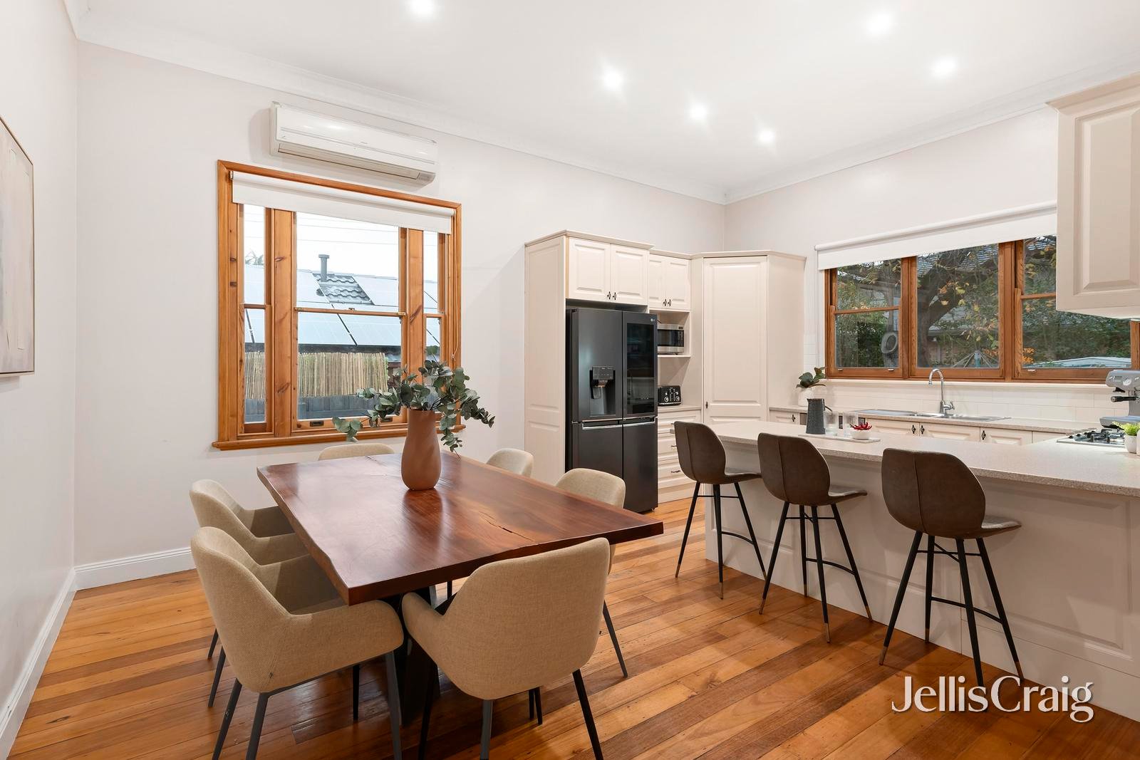 3 Taylors Road, Croydon image 5
