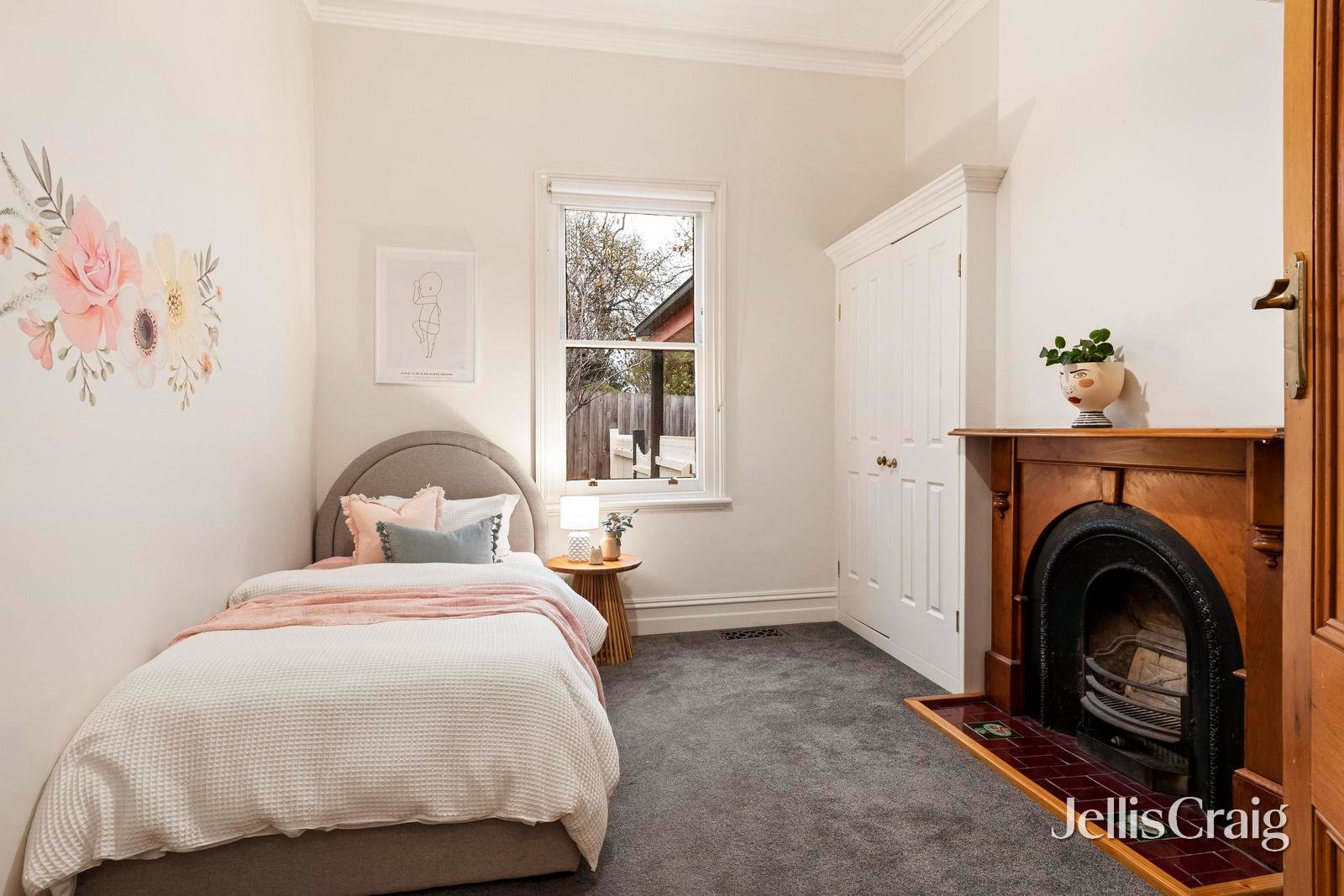 3 Taylors Road, Croydon image 11
