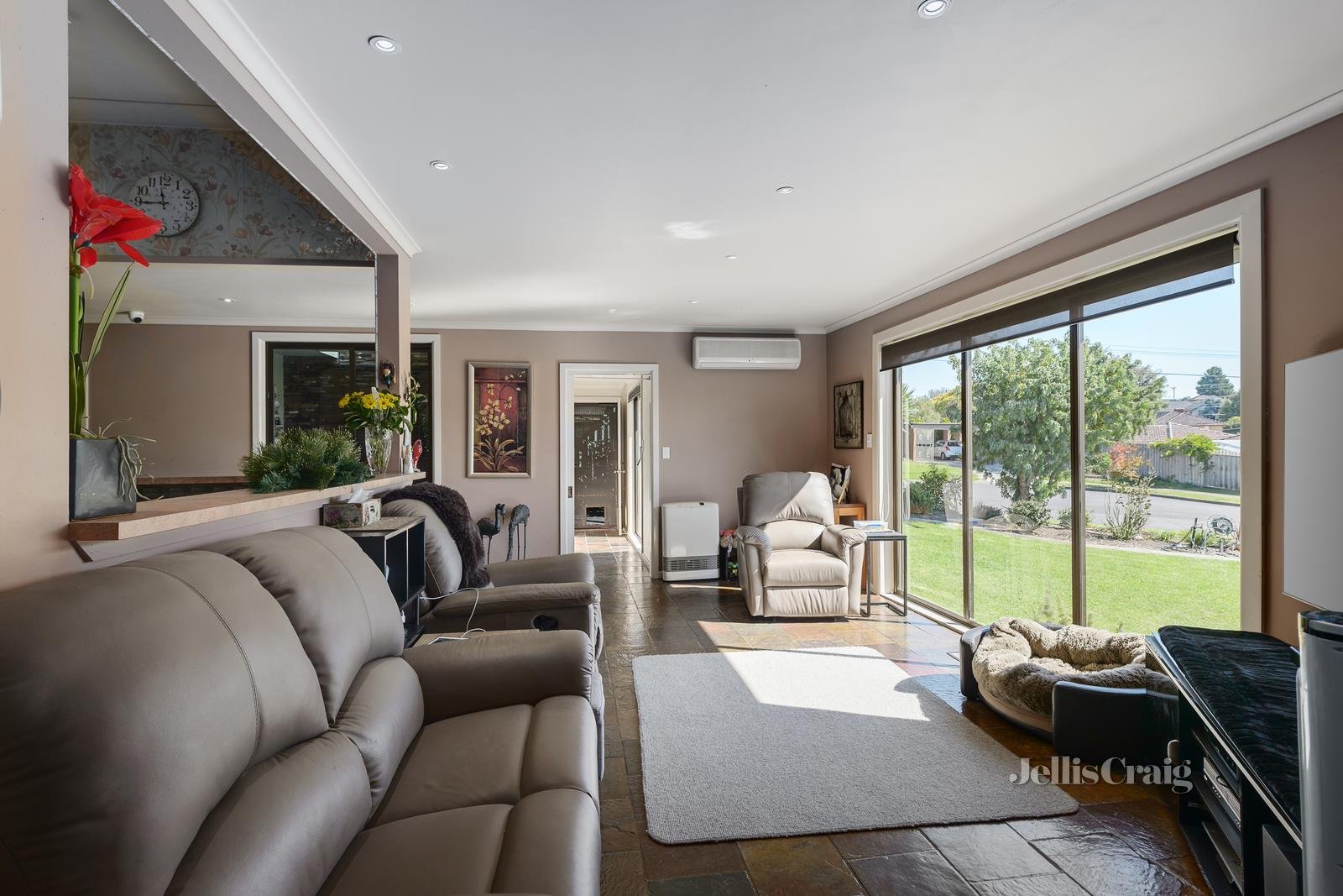 3 Thaxted Court, Watsonia North image 6