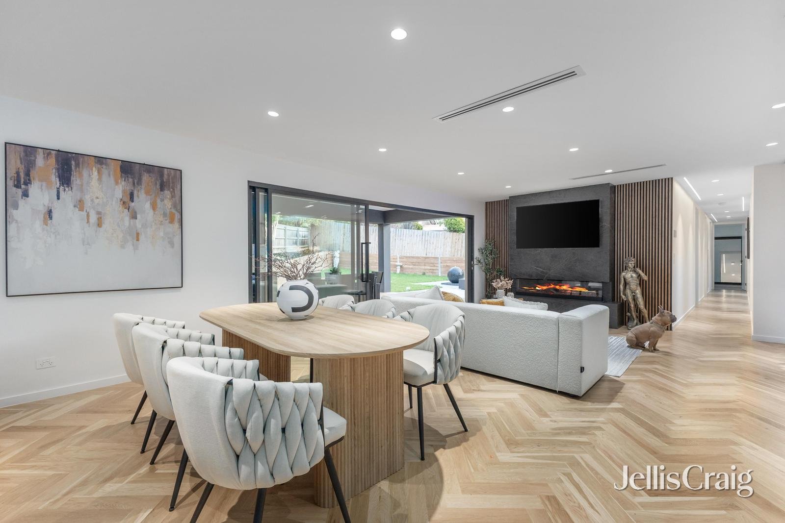 3 Tidcombe Crescent, Doncaster East image 3