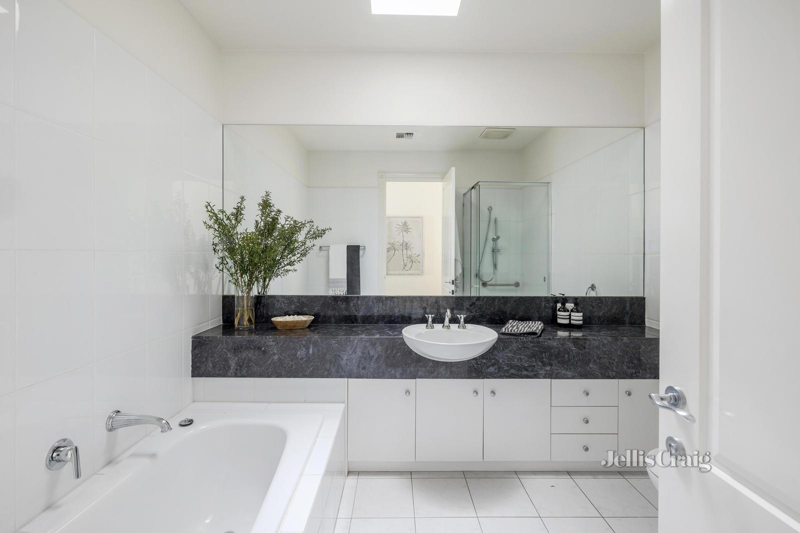 3 Tollington Avenue, Malvern East image 11
