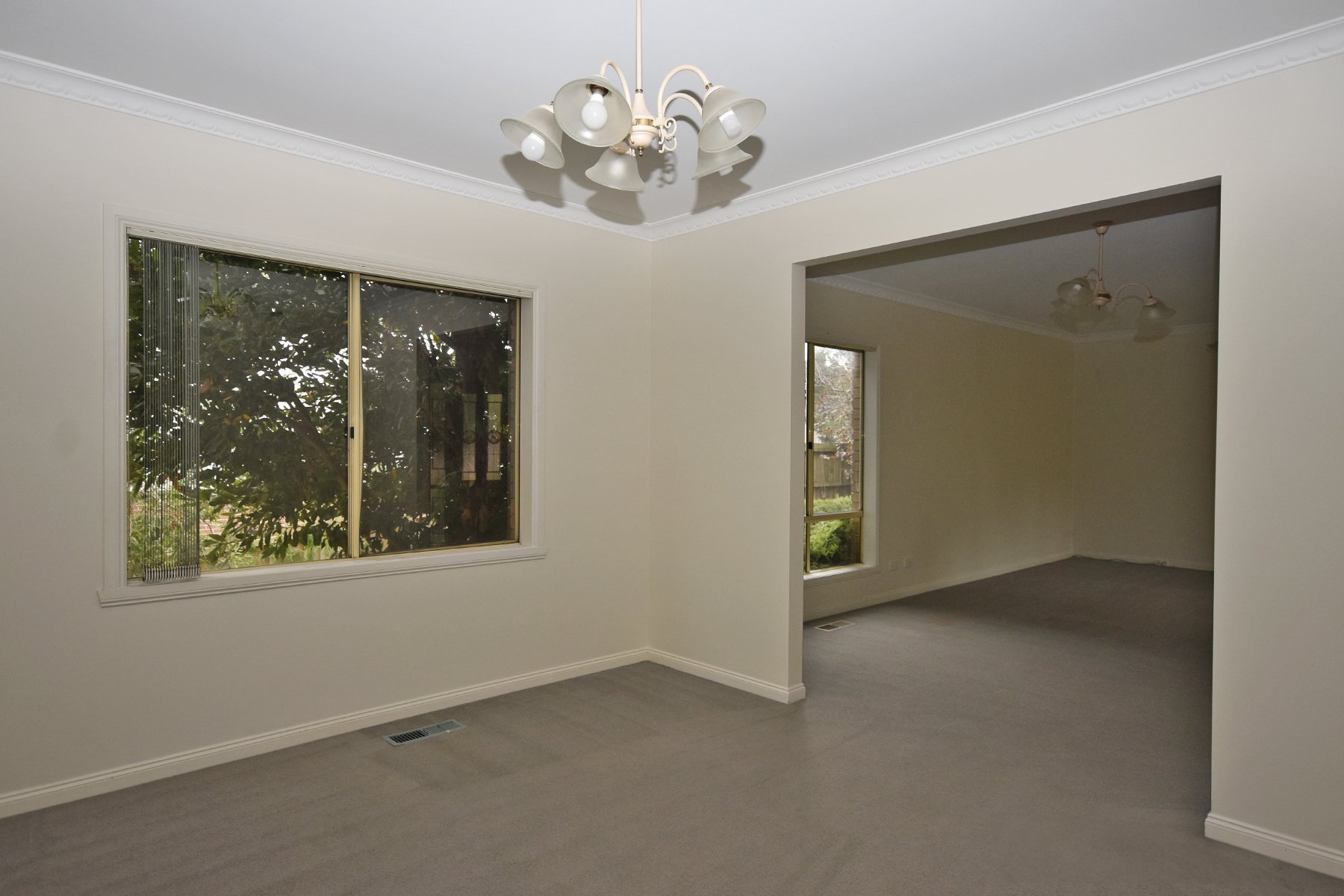 3 Tony Place, Mooroolbark image 6