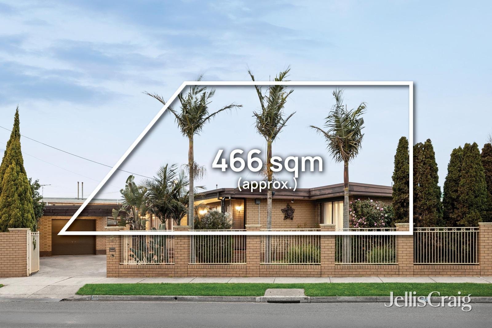 3 Tucker Street, Breakwater image 2