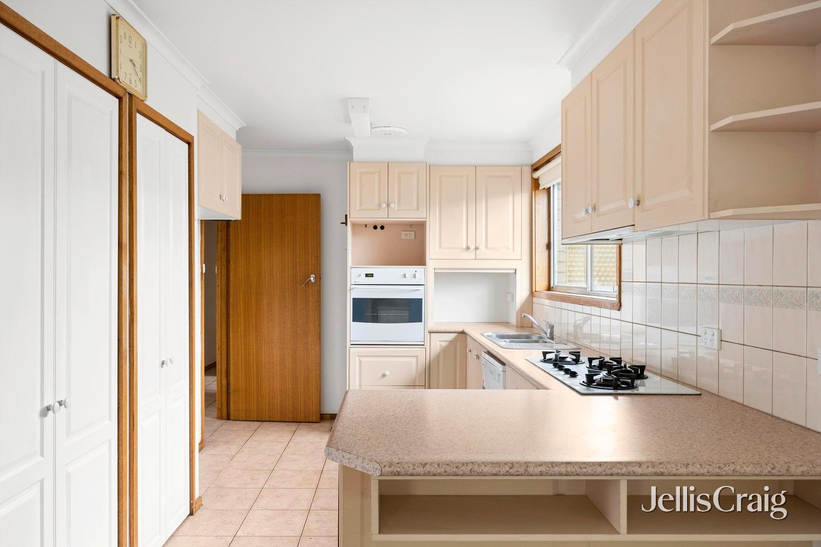 3 Tucker Street, Breakwater image 6