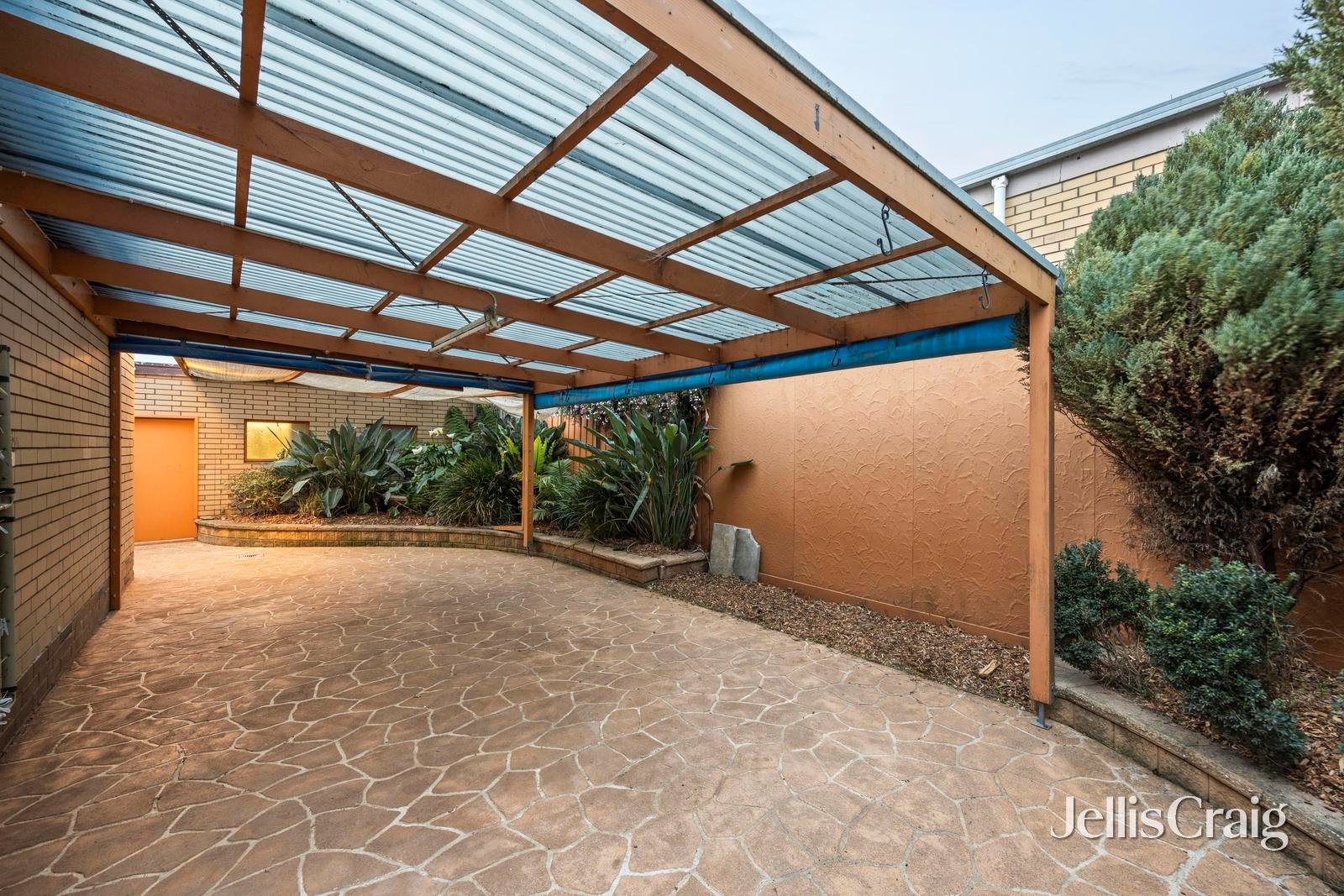 3 Tucker Street, Breakwater image 8