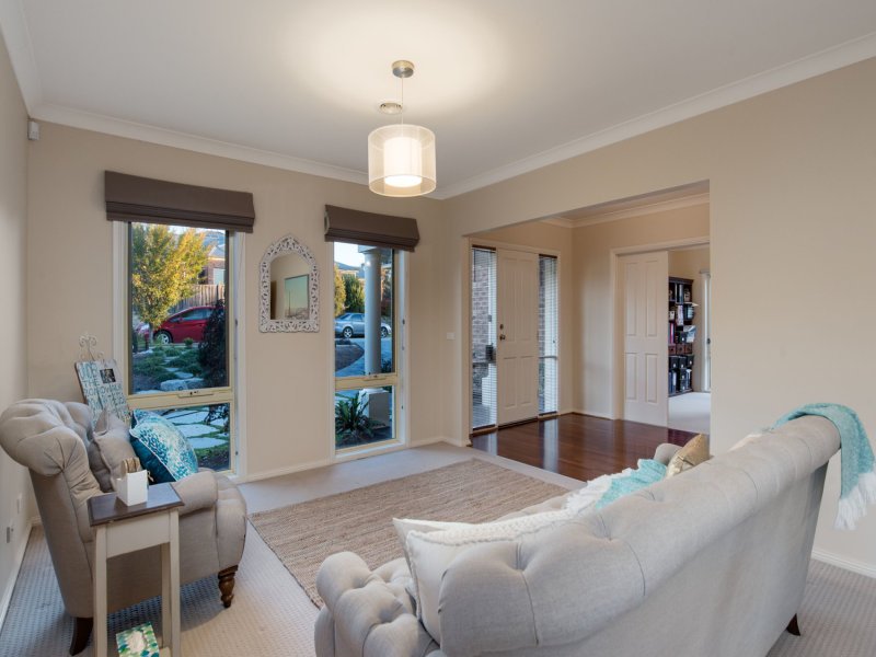 3 Tudor Drive, Mooroolbark image 3