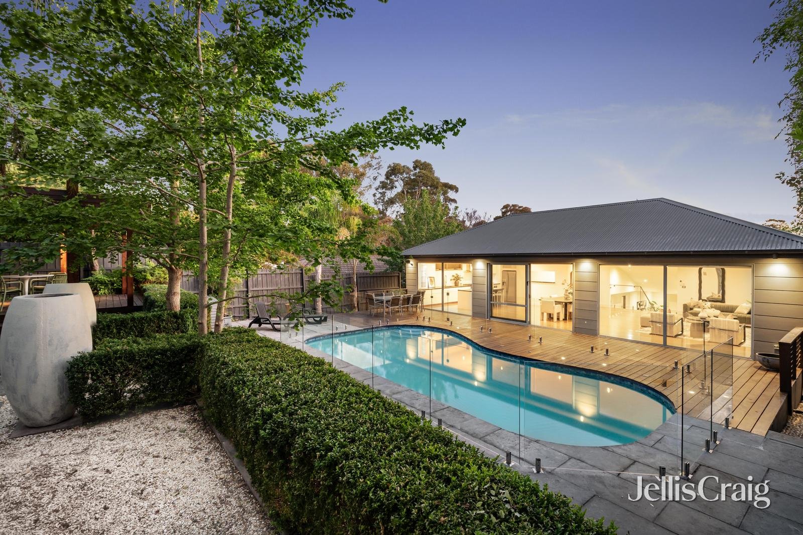 3 Varzin Avenue, Surrey Hills image 1