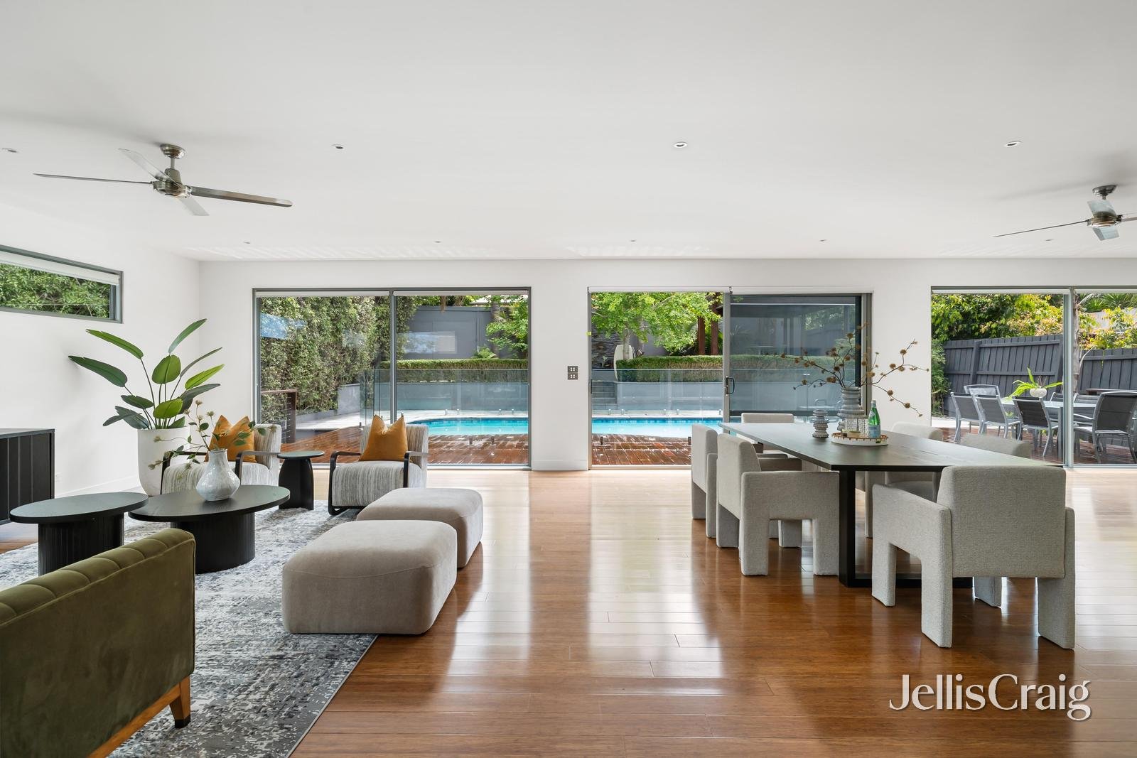 3 Varzin Avenue, Surrey Hills image 2