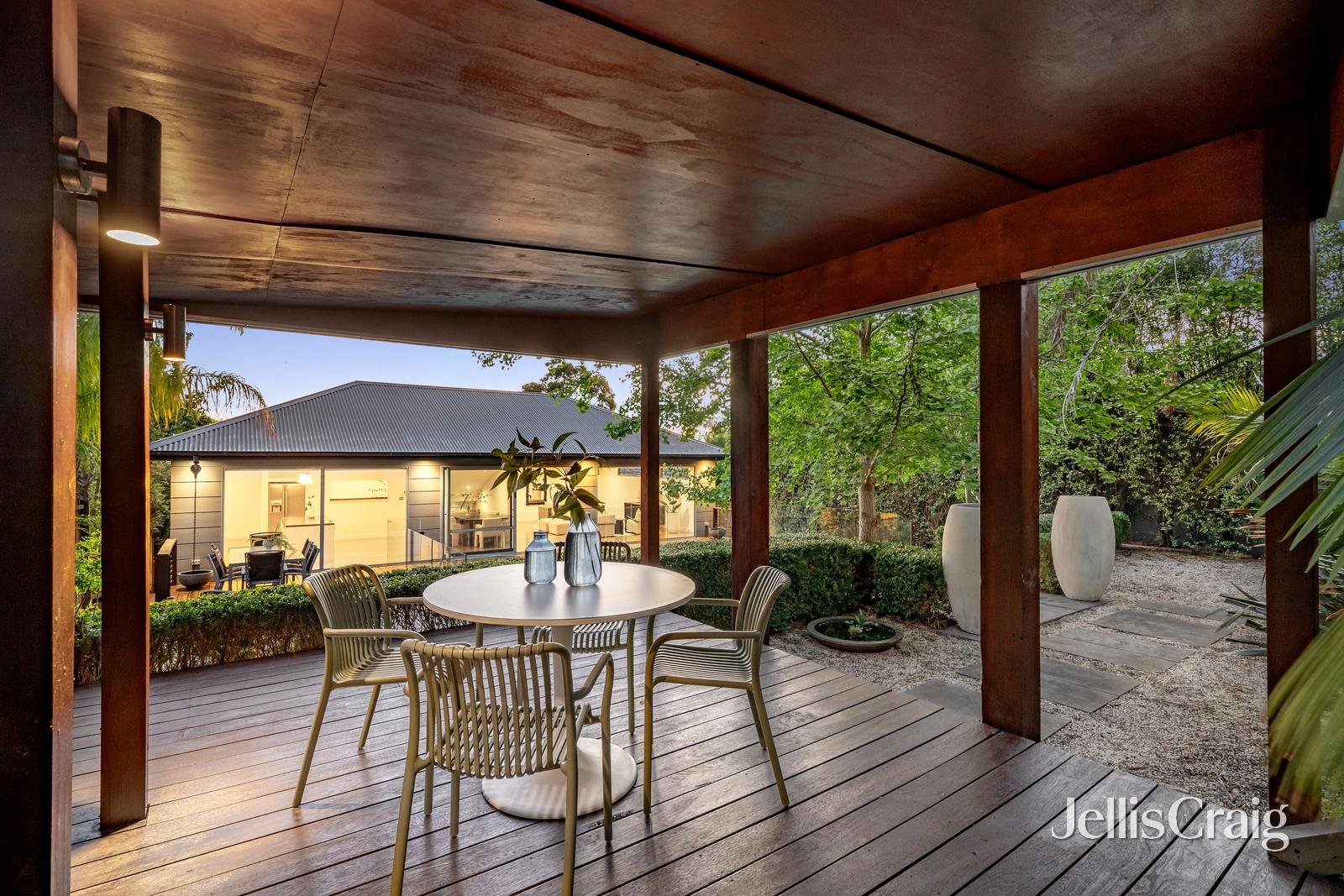 3 Varzin Avenue, Surrey Hills image 9