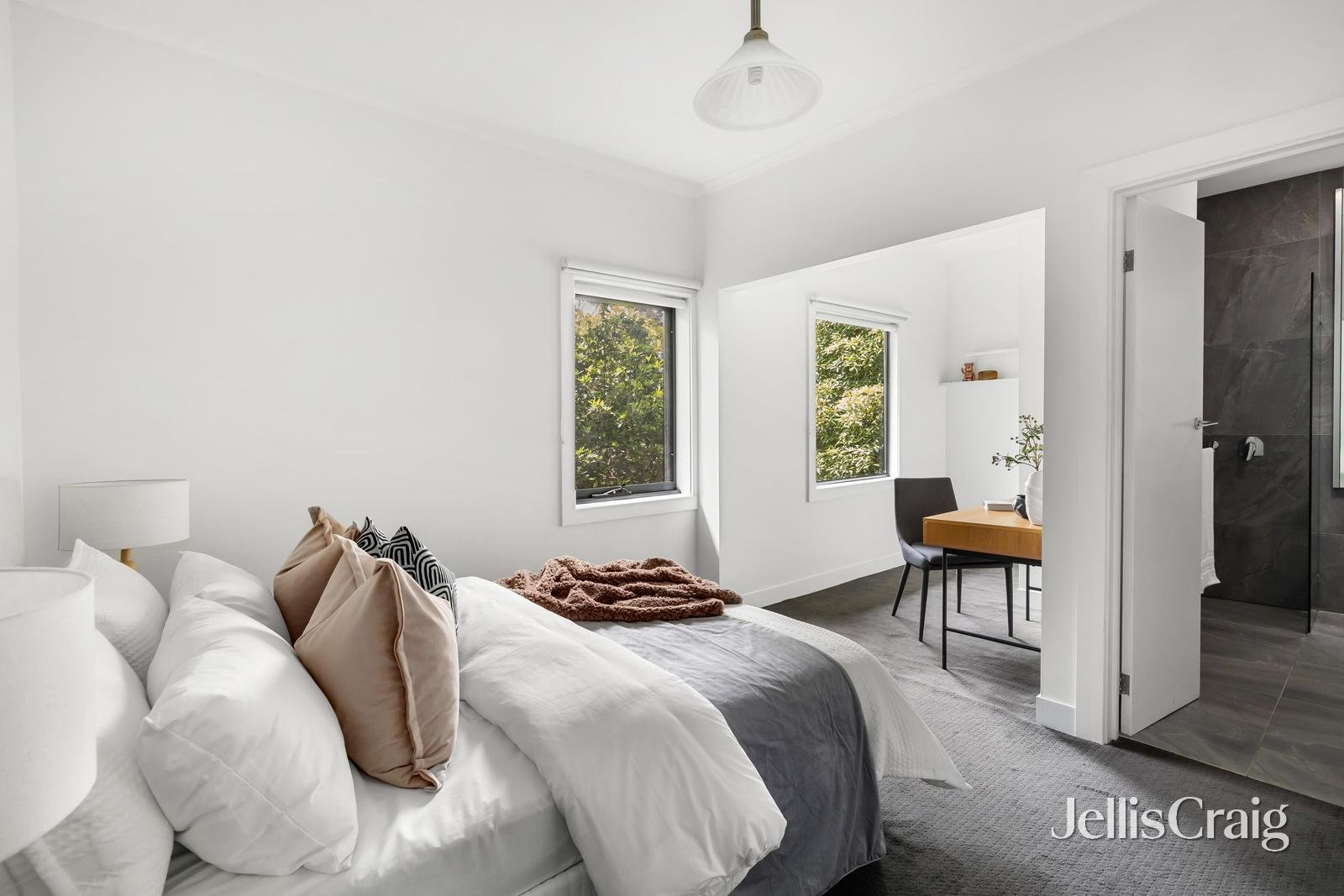 3 Varzin Avenue, Surrey Hills image 11