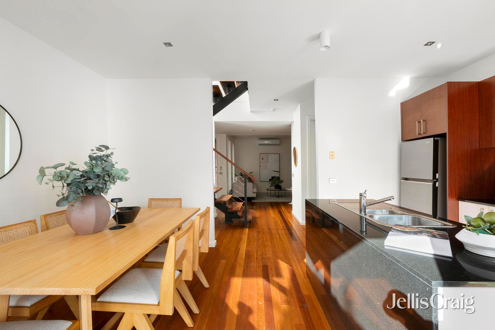 3 Warrior Woman Lane, Carlton image 2