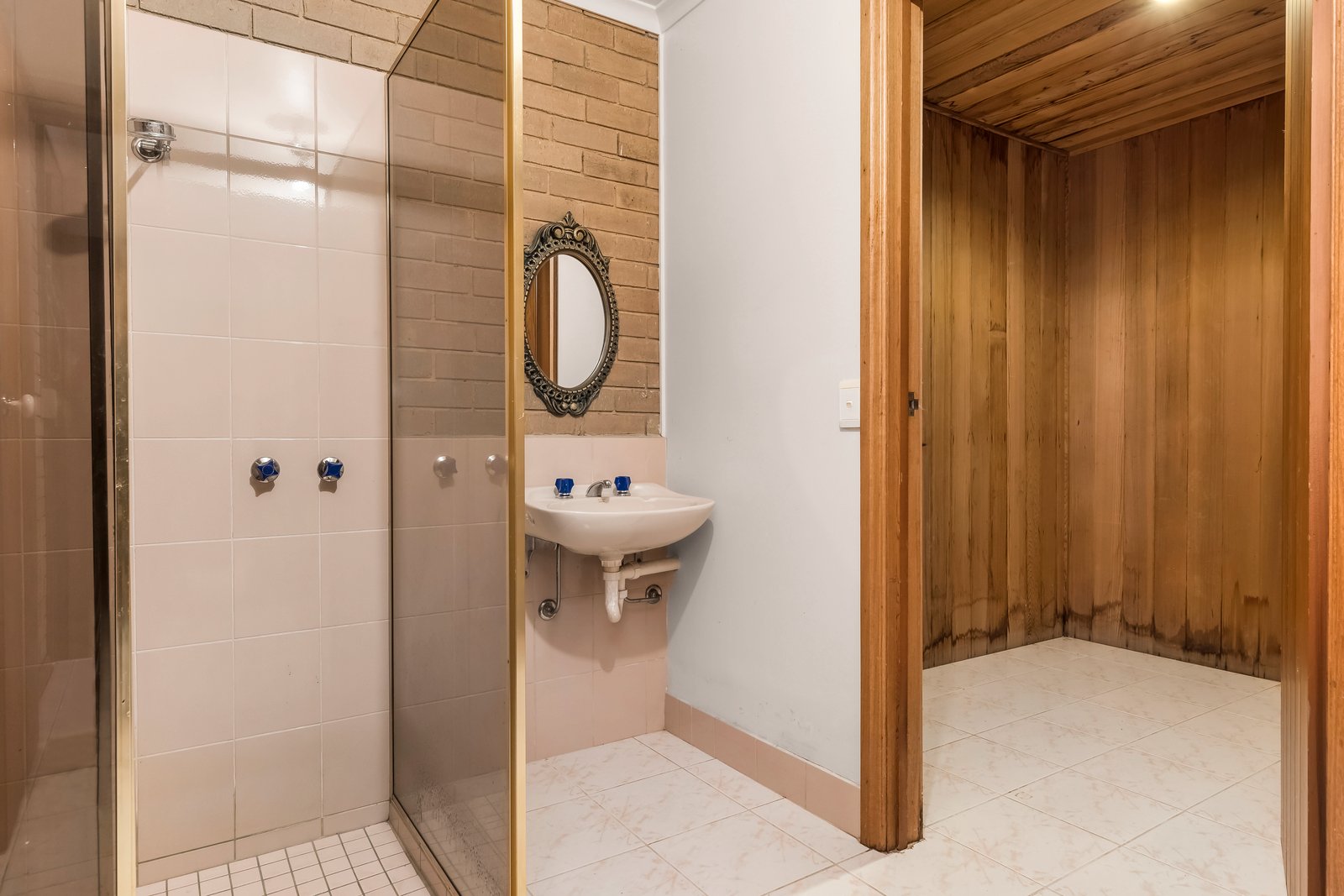 Property Gallery Thumbnail 6