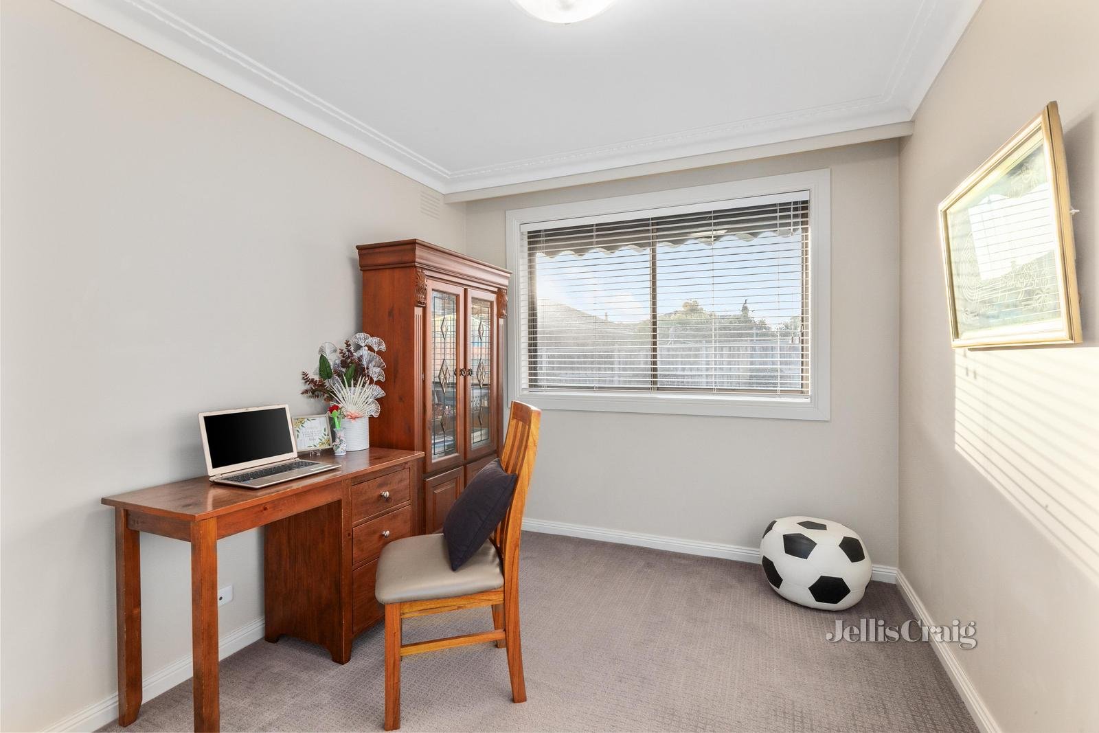 3 Whalley Drive, Wheelers Hill image 14