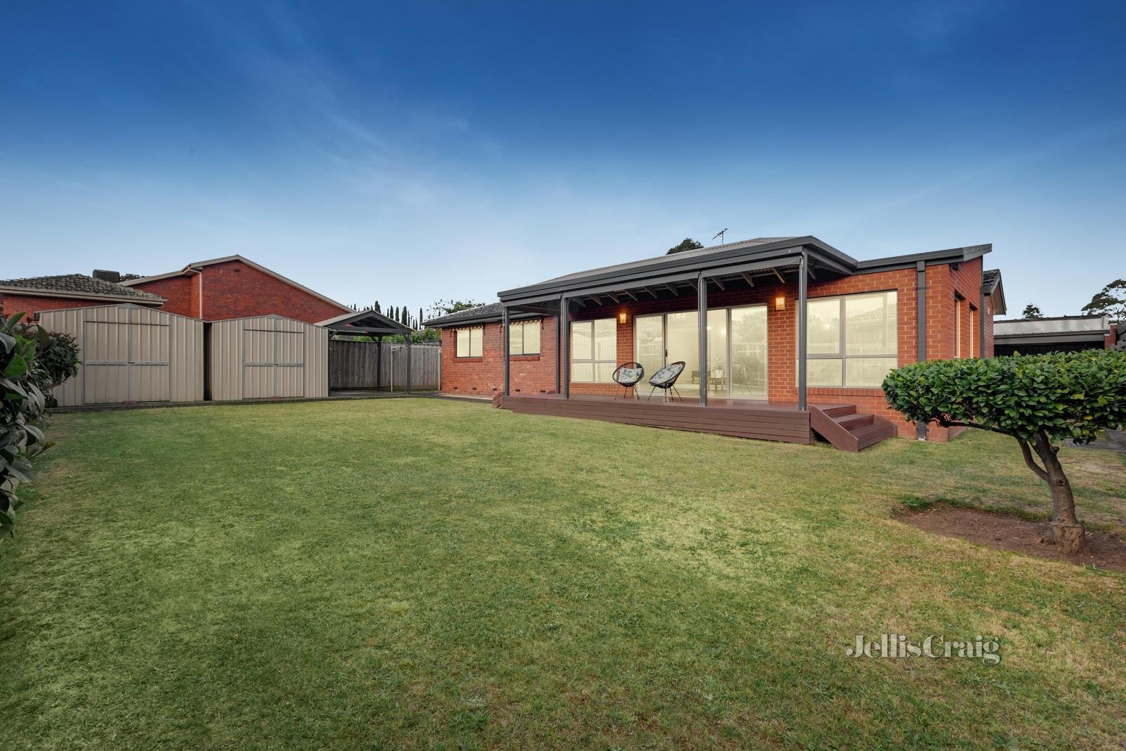 3 Whalley Drive, Wheelers Hill image 19