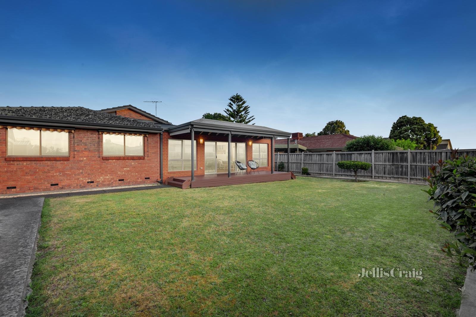 3 Whalley Drive, Wheelers Hill image 20