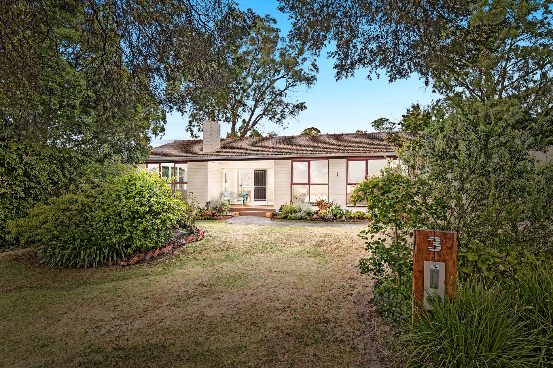 3 Yanina Court, Croydon image 1