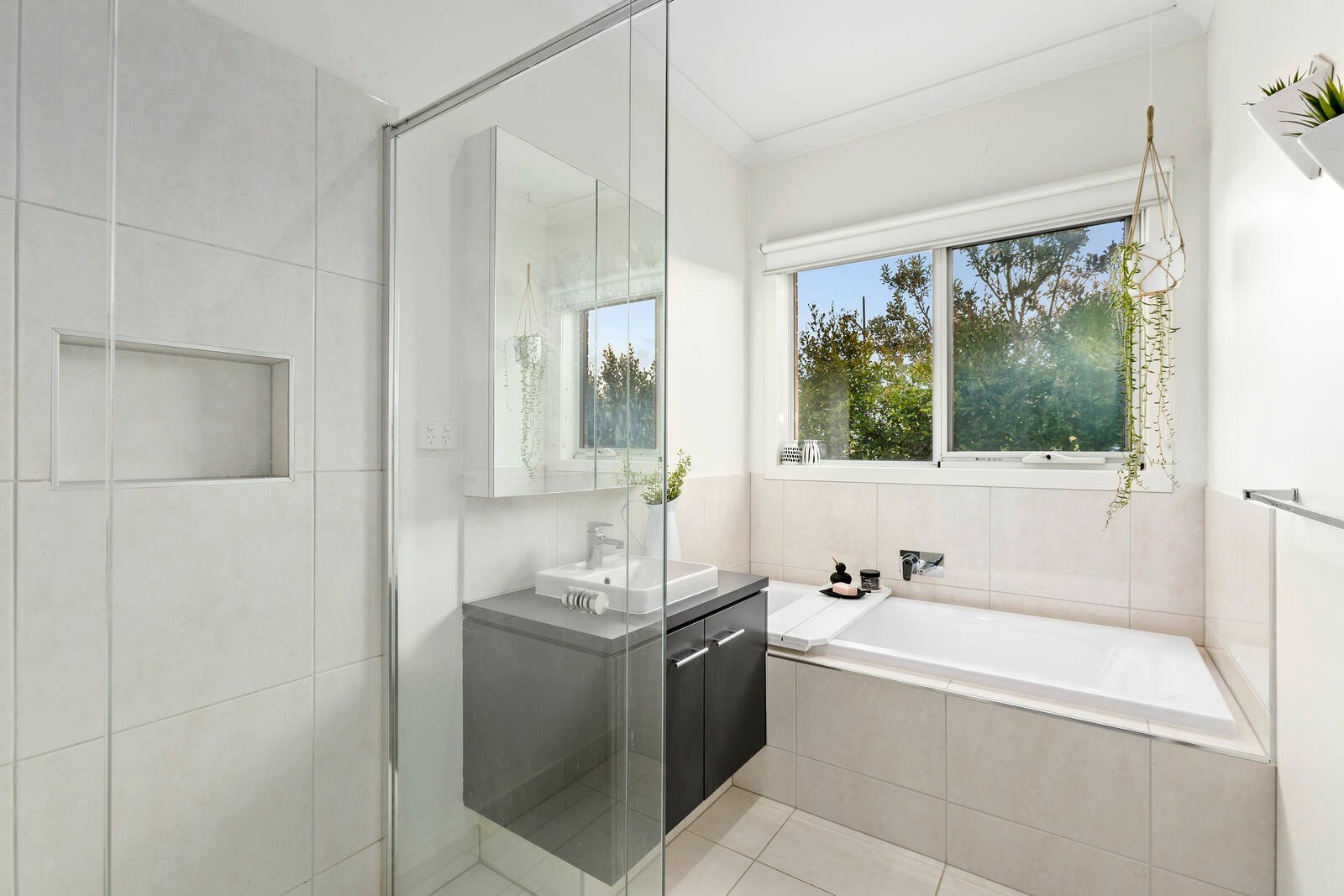 Property Gallery Thumbnail 12