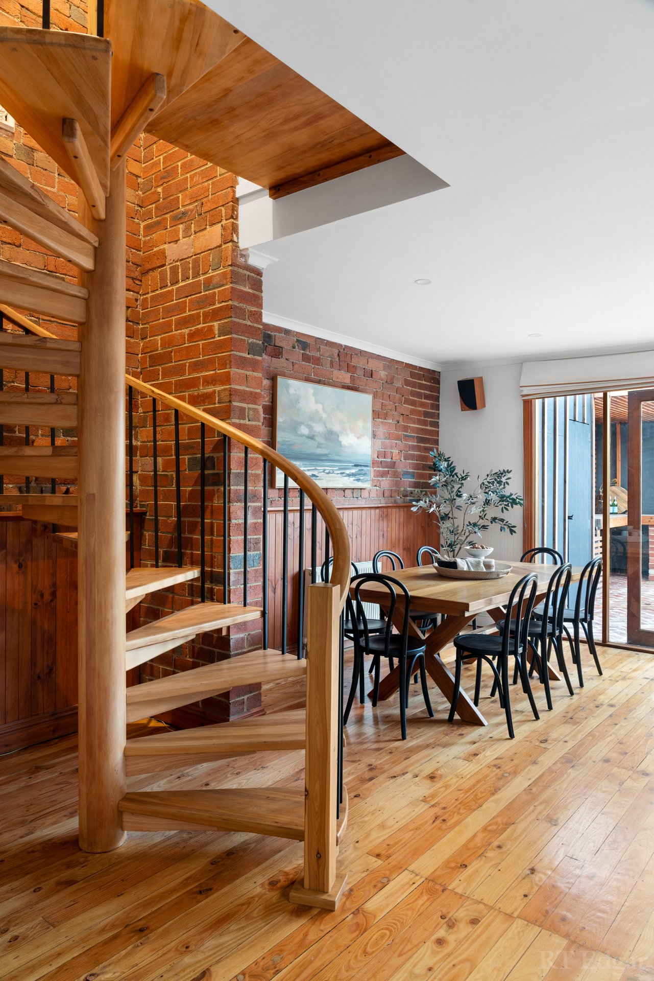 Property Gallery Thumbnail 8
