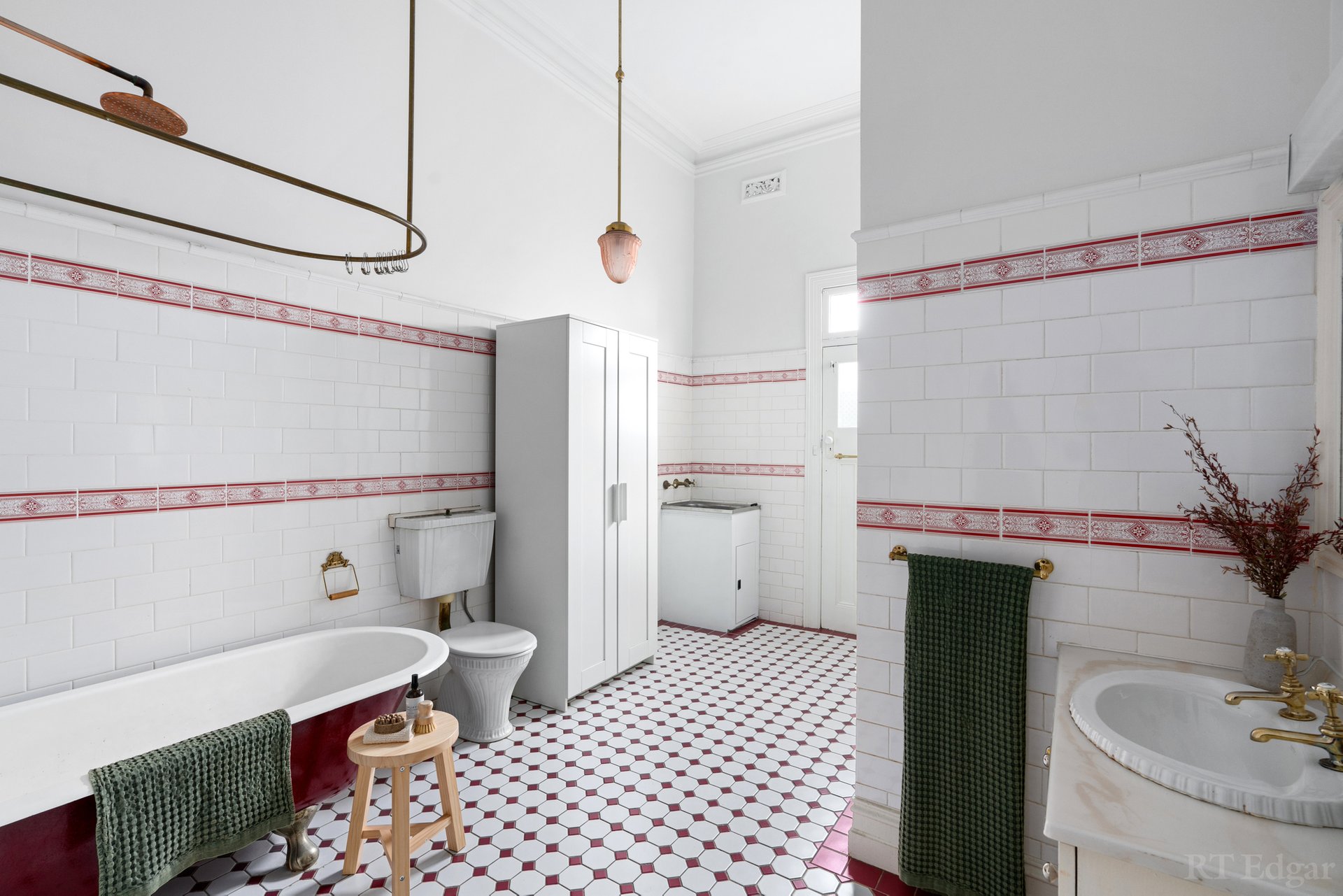 Property Gallery Thumbnail 11