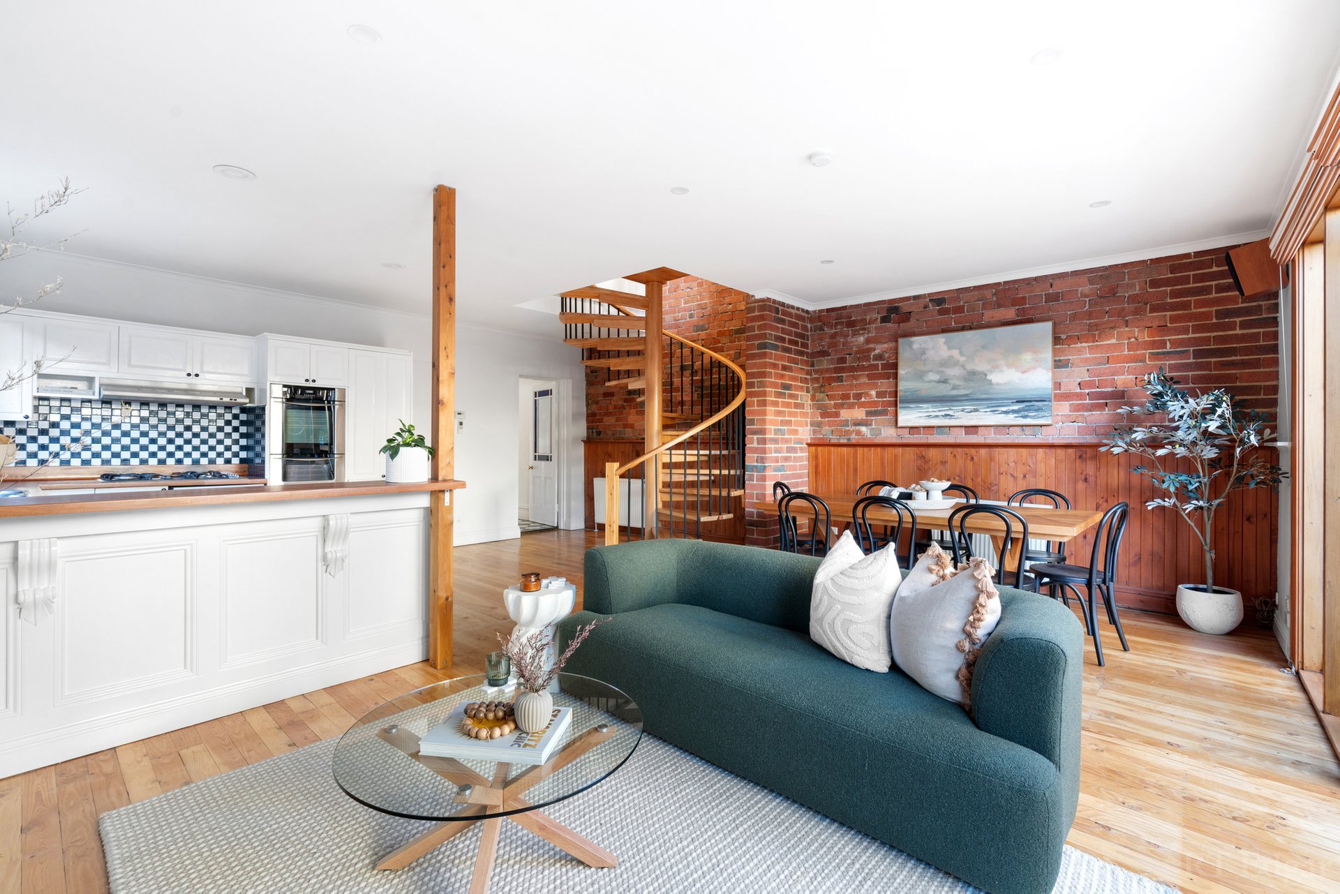 Property Gallery Thumbnail 13