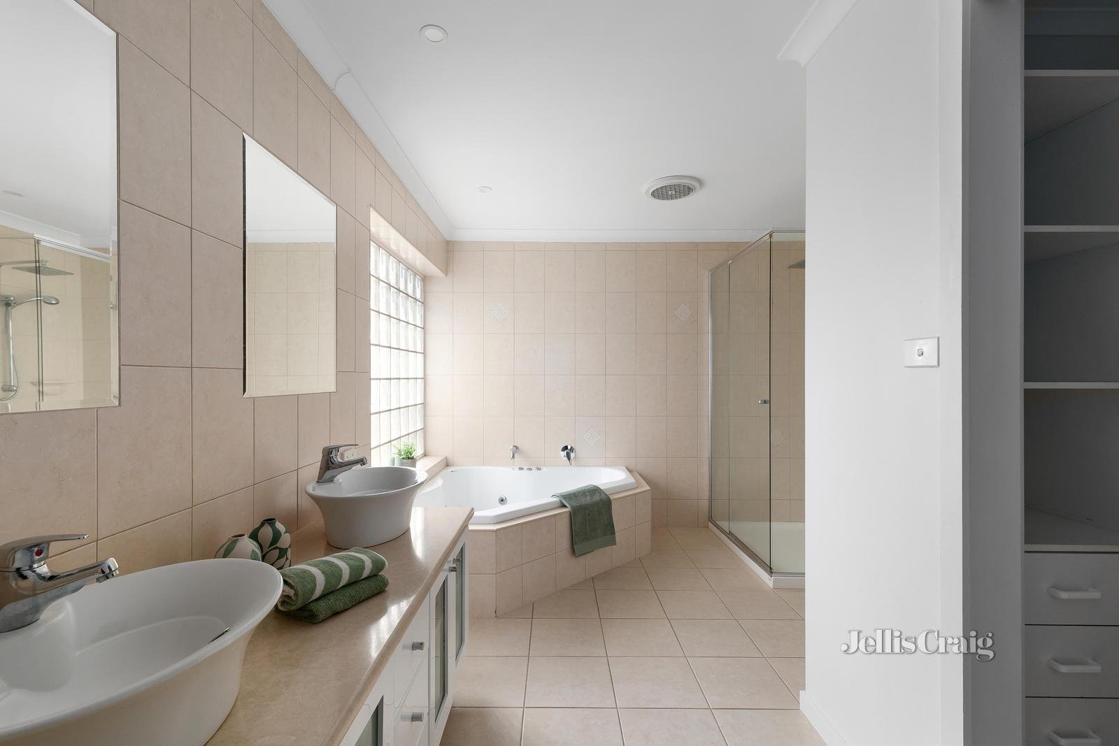 30 Arcadia Way, Eltham North image 11