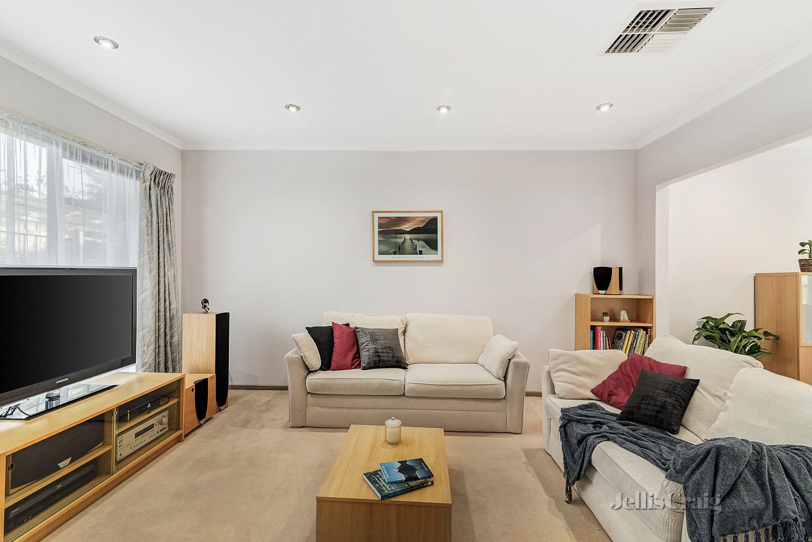 30 Ascot Street, Doncaster East image 4