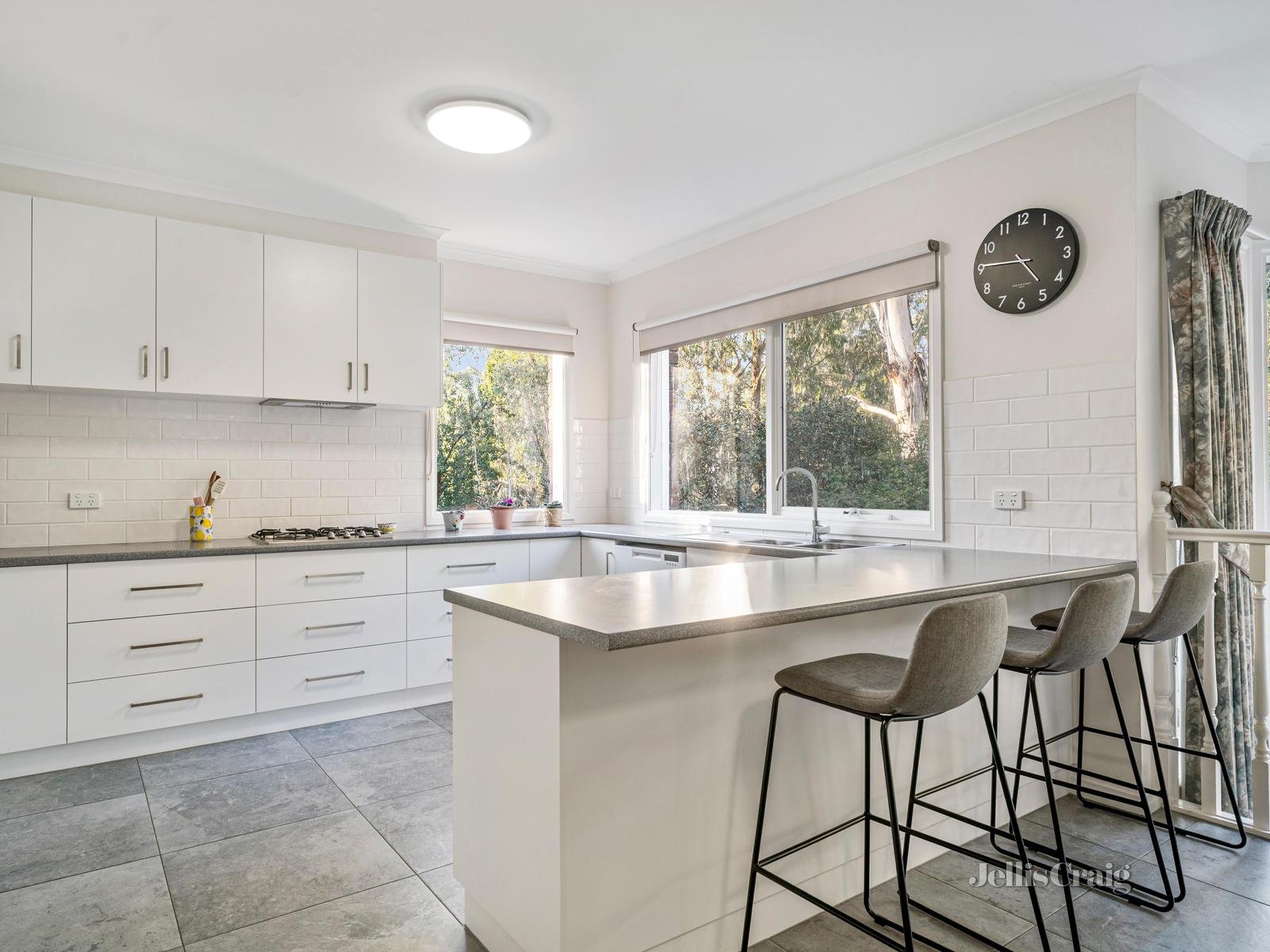 30 Baradine Terrace, Donvale image 4