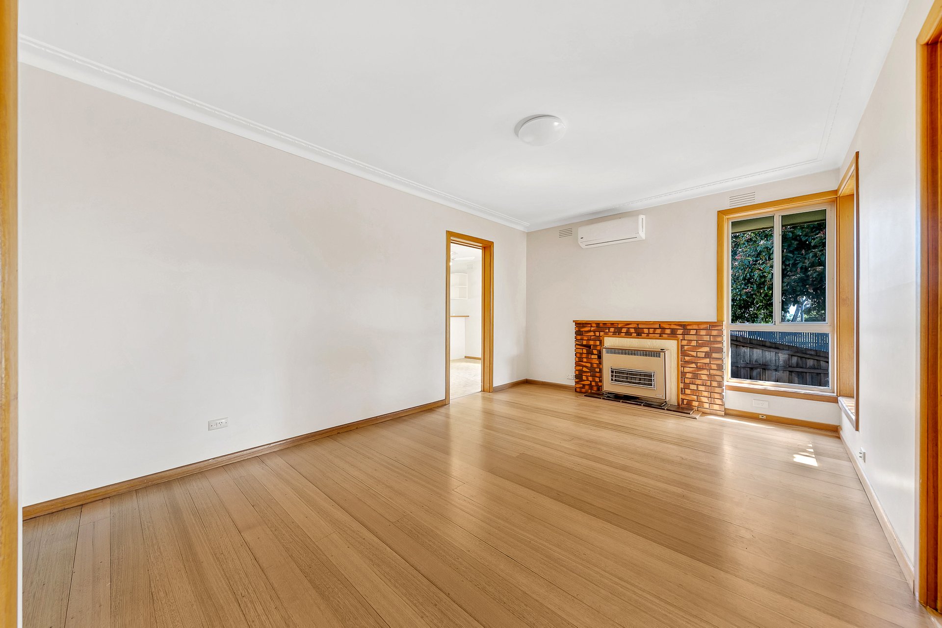 30 Beauford Avenue, Bell Post Hill image 4