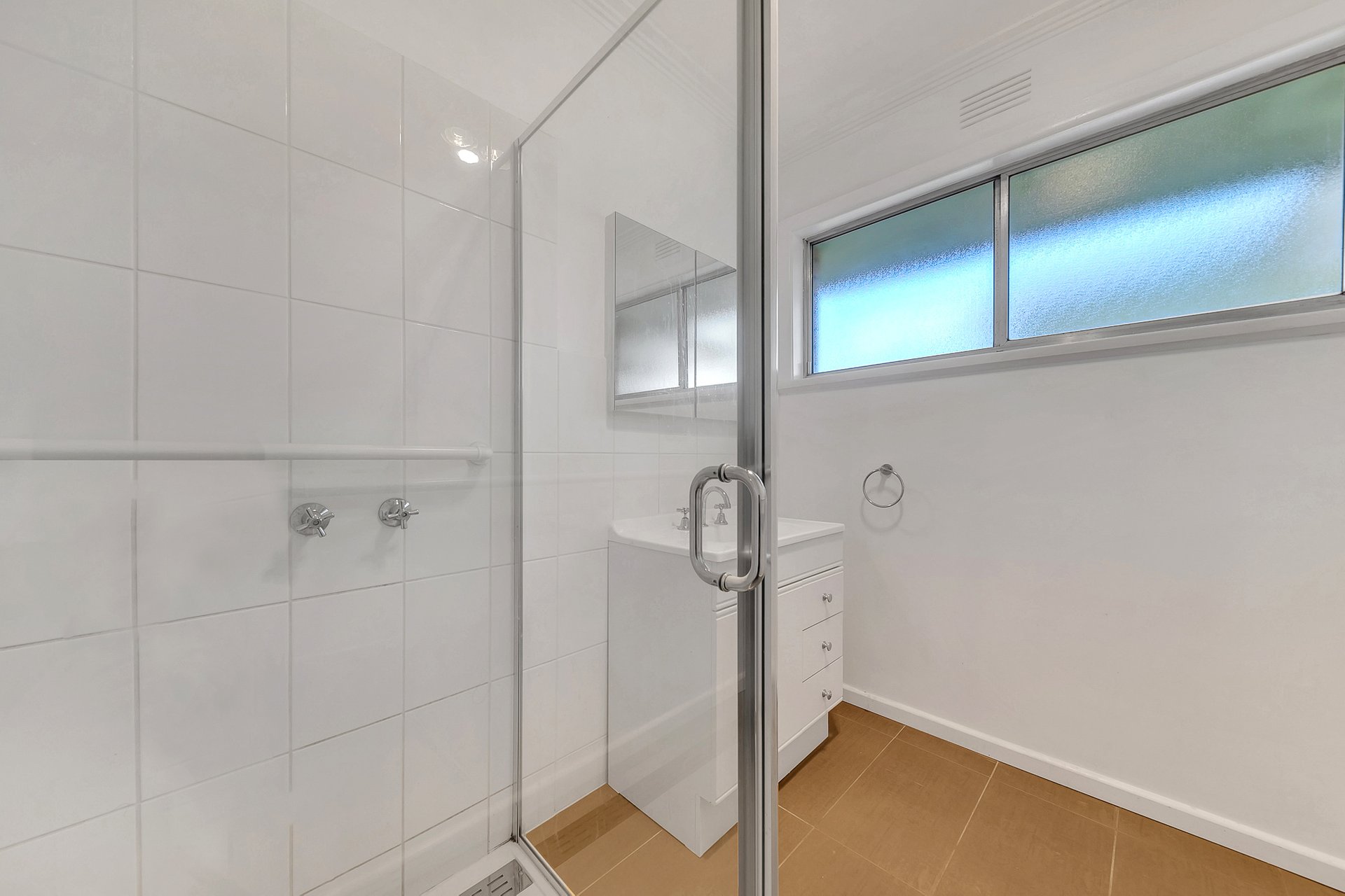 30 Beauford Avenue, Bell Post Hill image 9
