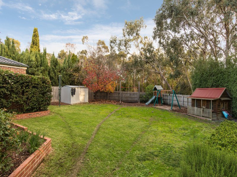 30 Blue Ridge Drive, Mooroolbark image 15