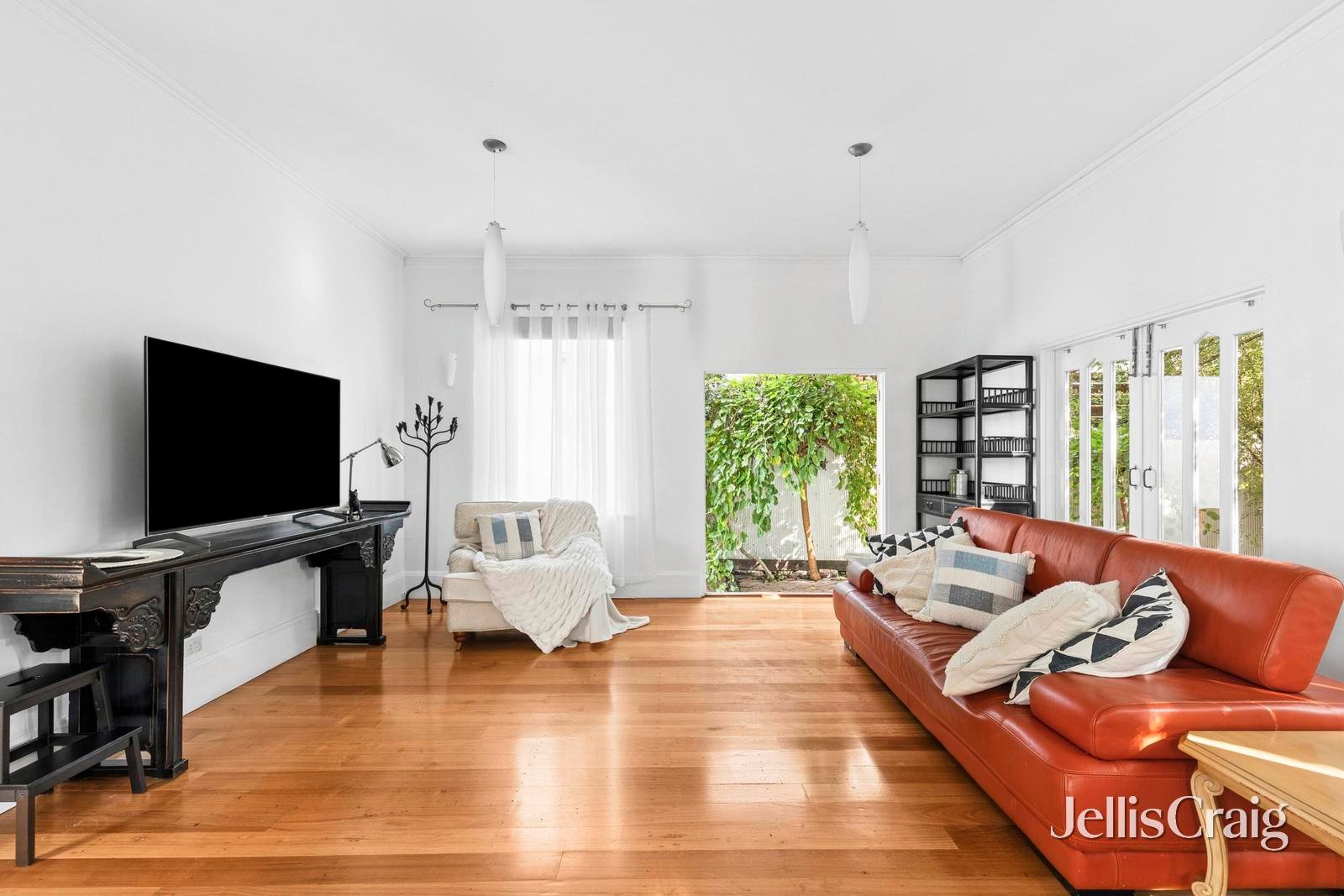 30 Bourke Crescent, Geelong image 4