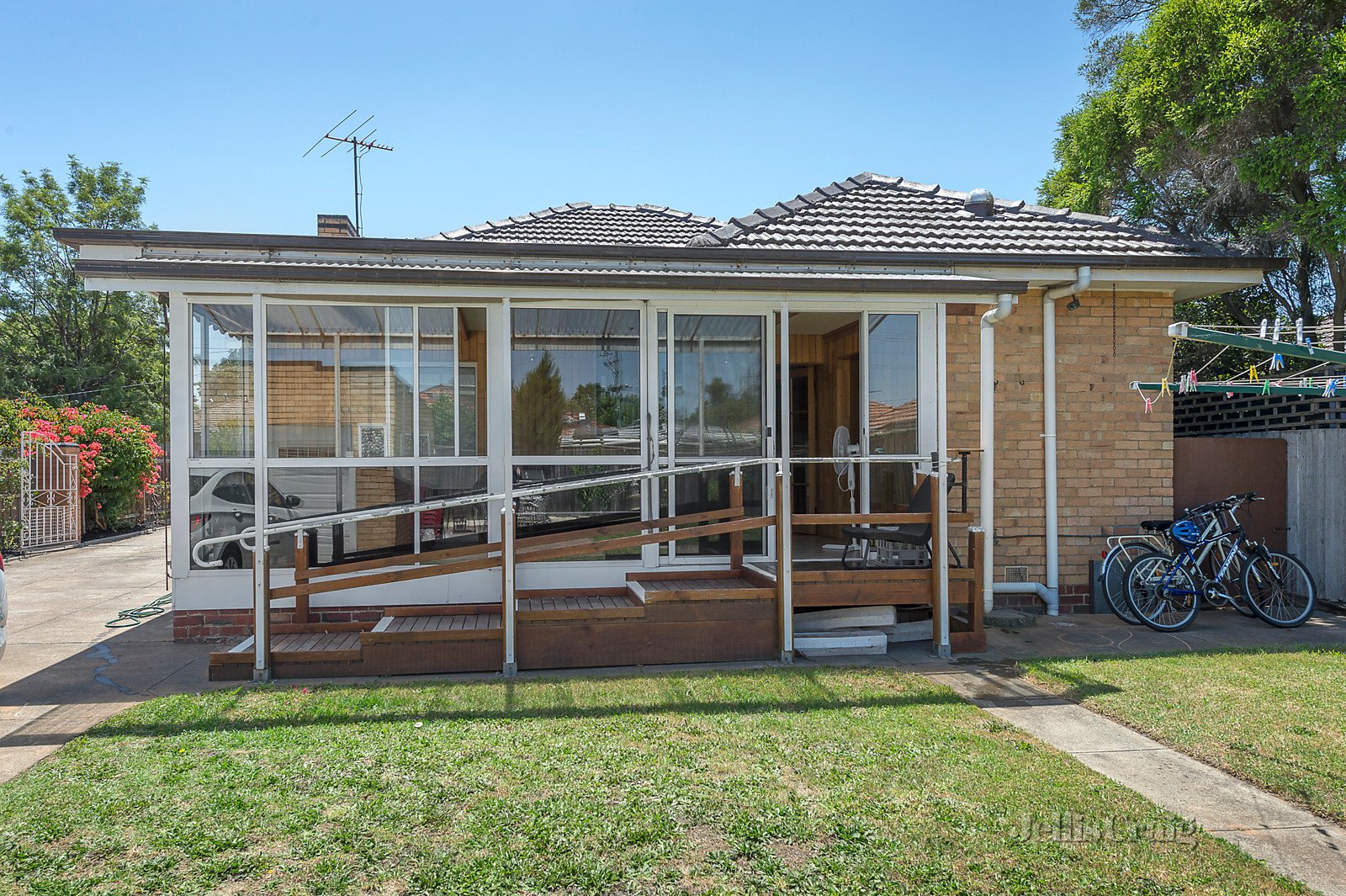 30 Bristol Street, Bentleigh East image 9