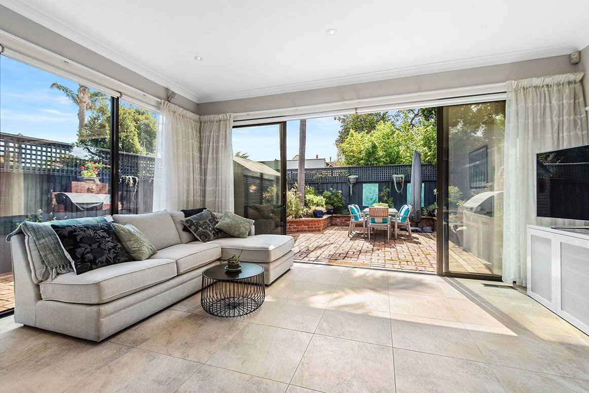 30 Byrne Avenue, Elwood image 2