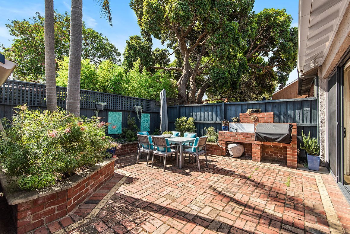 30 Byrne Avenue, Elwood image 3