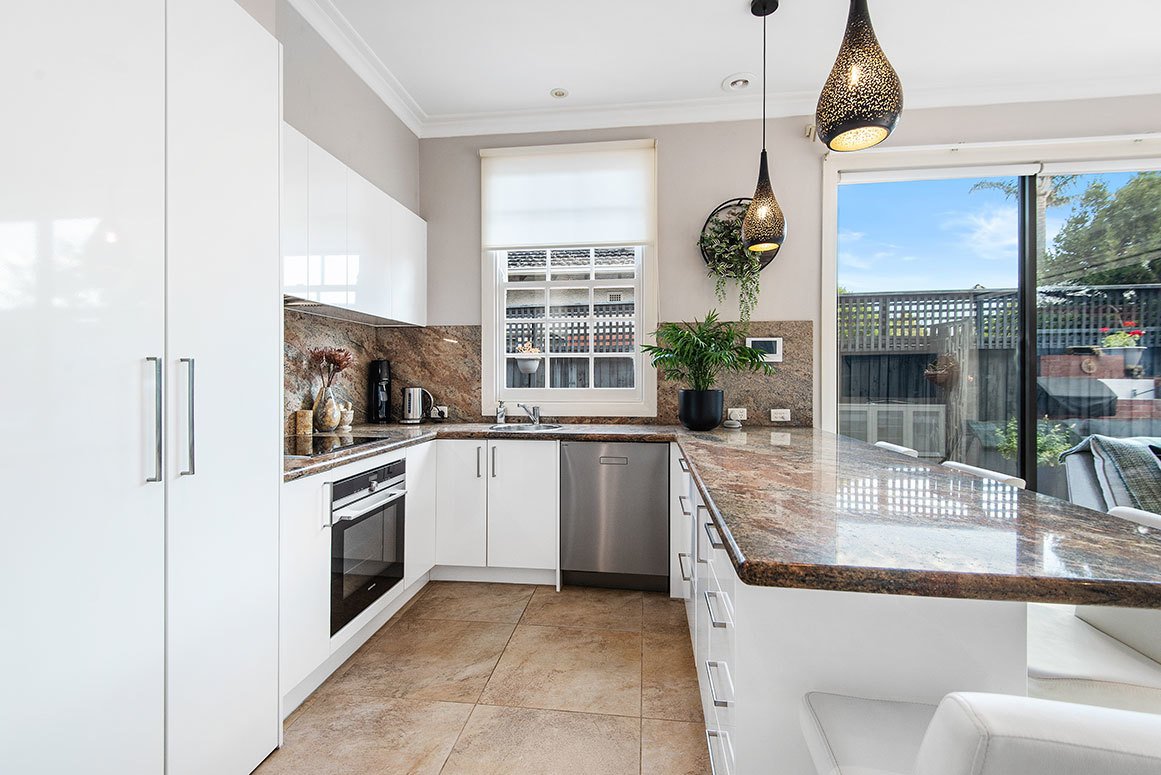 30 Byrne Avenue, Elwood image 12