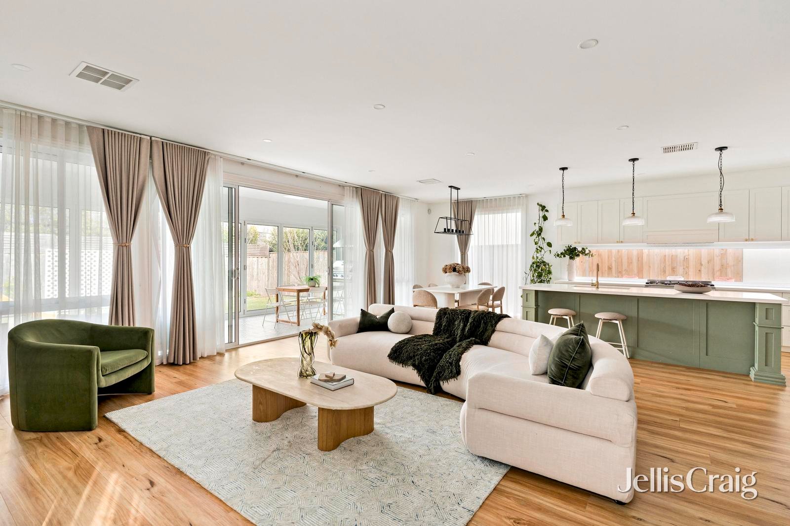 30 Carat Street, Greenvale image 2