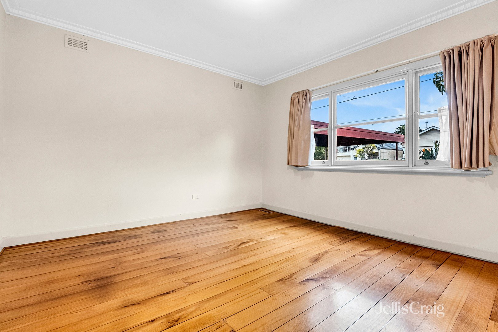 30 Carrington Street, Pascoe Vale South image 8